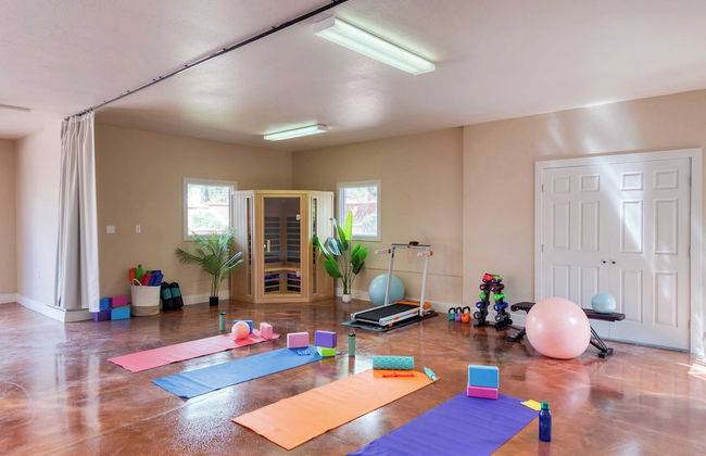 Mystic Sunset by Avantstay Thunder Mountain View + Pool, Driving Range, Casita - Photo 63