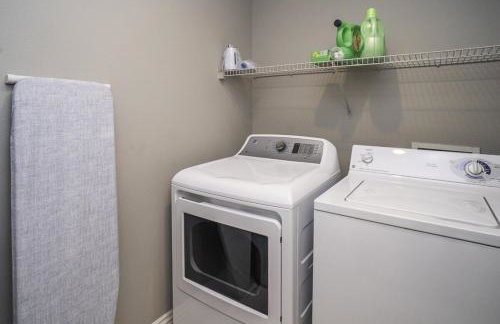 Viva Vegas Cozy 3BR Home Minutes from the Strip - Photo 44