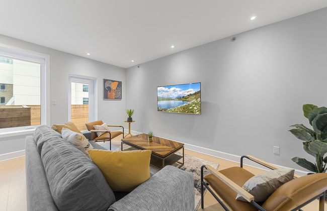 Elegant Suites De La Montagne- Dtwn Mtl - Photo 36