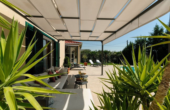 Luxury Villa With Heated Pool, Terrace, and Outdoor Amenities for Relaxation - Foto 47