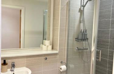 Central Manchester Apartment WIth - Terrace - Gym- Free Parking- Next To Man City Stadium & City Centre - Foto 8