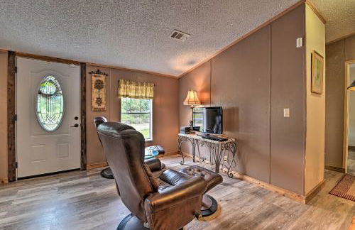 13 Mi to Silver Springs Pet Friendly Getaway! - Photo 6