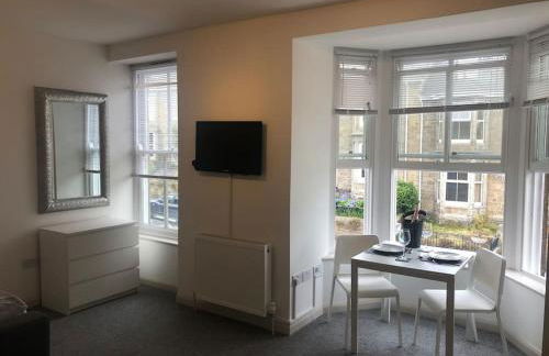 Newly Renovated Modern Studio Apartment - Foto 8