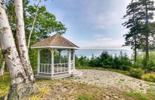 Enchanting Waterfront Sorrento Home with Deck! - Foto 23