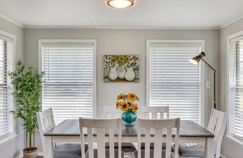 New Blaine Getaway - Walk to Lake Dardanelle! - Foto 9