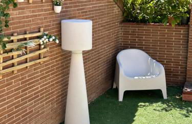 Alojamientos Castellana Jardín 1 y 2 PARKING Y PISCINA GRATIS!! - Foto 2