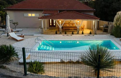 Villa Gabriel - Three Bedroom Villa with Outdoor Pool - Foto 33