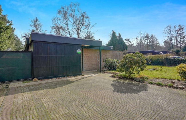 Bright Holiday Home in Lanaken near Lake with Garden - Foto 27