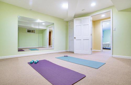 Ping-Pong and Backyard Spacious Chatham Retreat - Foto 25