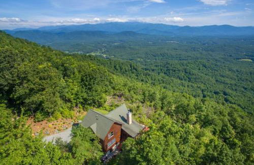 Above the Clouds Log Cabin, Hot Tub & Views! - Photo 37