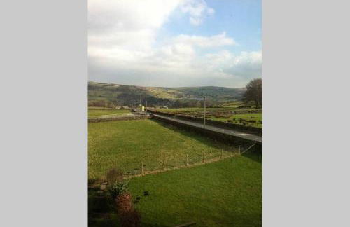 Stones Cottage Farm, nr Haworth, family friendly, work friendly, gaming barn, hot tub, free wifi, free parking, EV point - Foto 32