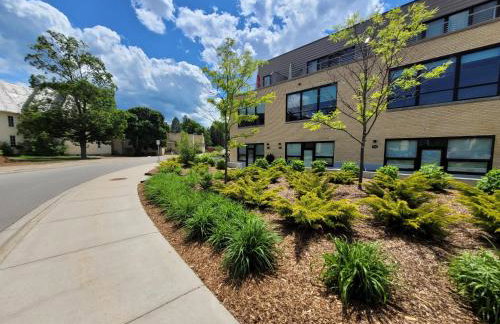 Red Drive at the Elegant Grand Traverse Commons - Foto 32