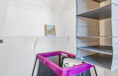 Lux 2BD Gym Rooftop Street Parking by DT UMN - Foto 28