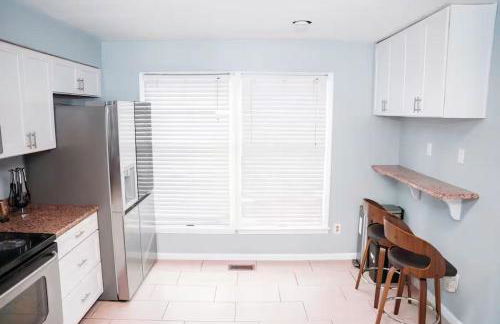 Cozy Springfield Townhome , WIFI , Pet Friendly - Foto 41