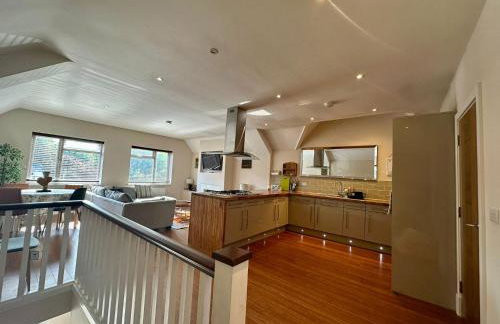 Stylish 2 Bed Apartment sleeps 4 - Foto 2