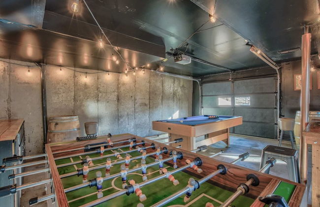 4bdgame Loungehot Tubdog Friendlyclose to AF Academy - Foto 27