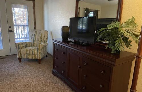 C24, Three bedroom, three bath log-sided, luxury Harbor North cottage with hot tub cottage - Foto 2