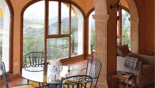 3 Bedroom Beautiful Home In Oliva - Foto 5