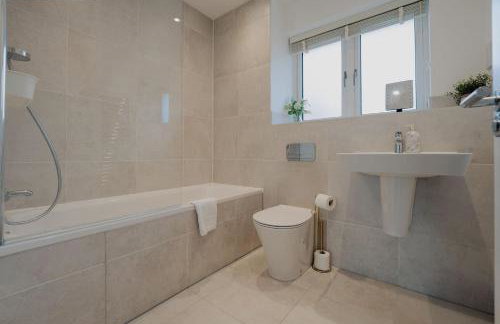 3 Bed House Business Sleeps 5 Location Wifi - Foto 19