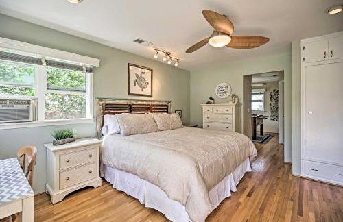 Oceanside Home with Yard - Walk to Beach and Pier - Foto 11