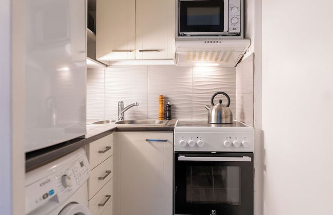 Small Studio in a Prime Location - Photo 9