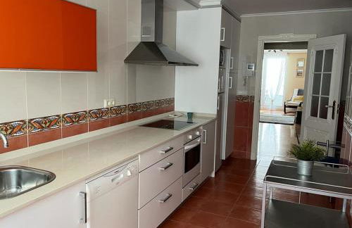 Piso en el centro de Laredo a pie de playa - Foto 5