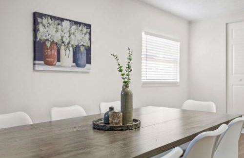 Sunny Palmetto Oasis: 4br Home With Private Pool 4 Bedroom Home by RedAwning - Photo 66