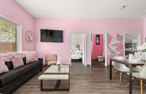 Unit 105 Stylish Condo with Free Parking and Close to Downtown - Foto 11