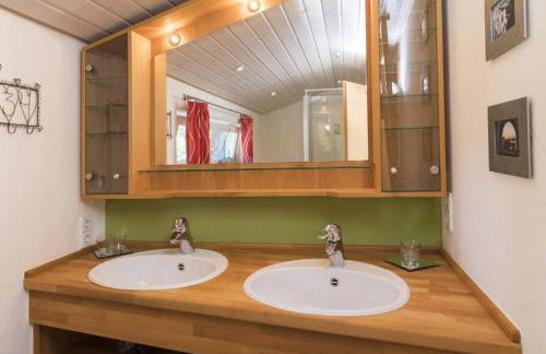 Ferienhaus Dornstetten: Sonniges Design Haus: Kamin, Sauna, Hot Pot, Zaun - Foto 94