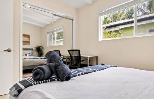 Charming Zen Venice Beach 3BR Home w/Patio & W/D - Foto 25