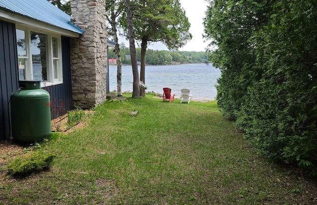 Breezy Bay Waterfront Cottage - Photo 1