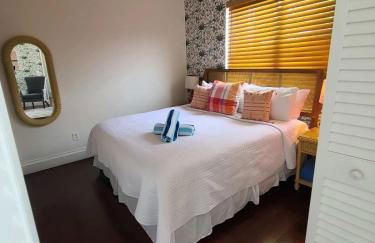 Two Duval Street Suites w parking and pool - Foto 7