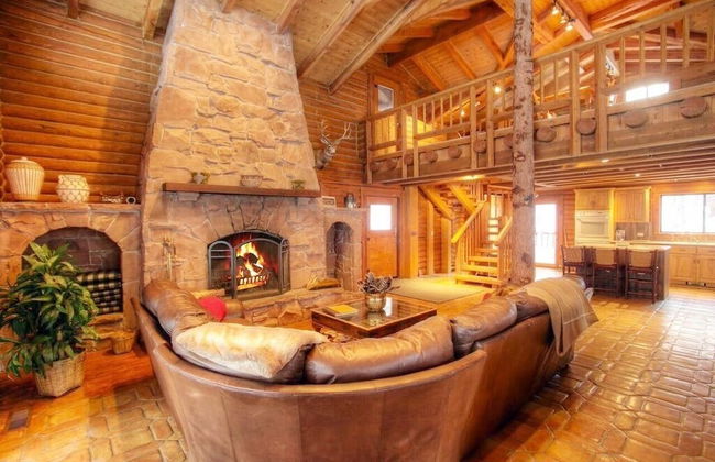 Log Cabin on the Stream - Photo 16