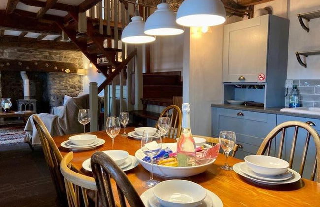 Idlewild Animal Sanctuary Farmhouse Stay - Charity - Photo 35