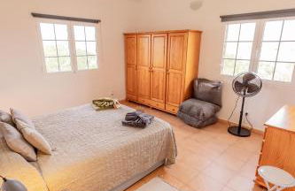 Casa Amaya - Spacious House with Pool, Large Garden, BBQ, 2 Terraces, and Ideal Location - Photo 14