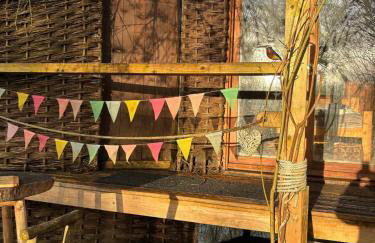 Kingfisher Riverside Glamping with private hot tub - Foto 22