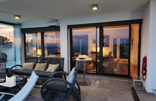 Modern Villa with Sea & River View Pool and Gym. - Foto 79