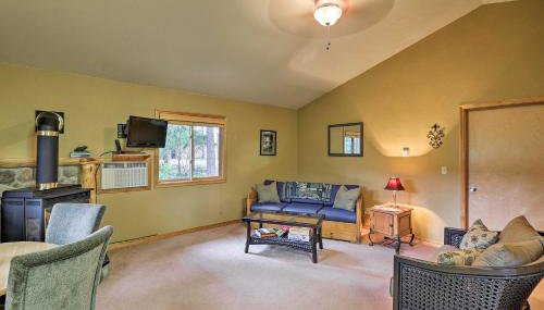 Trego Cabin with Mountain Views and Lake Access! - Foto 3