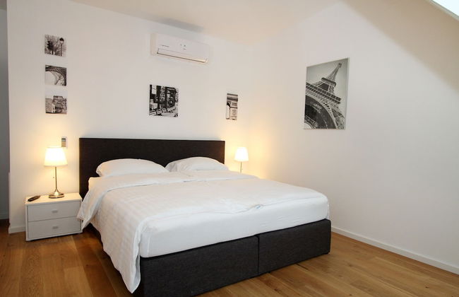 Christiano Apartments - Photo 25