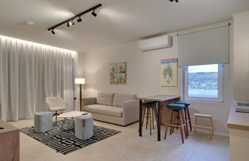 Nomads Lux Studios & Business Center - Photo 49