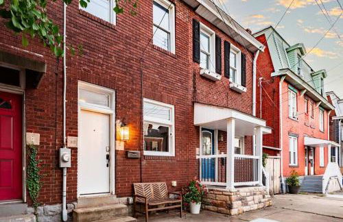 Chic Home with King Bed and Fire Pit - Foto 26