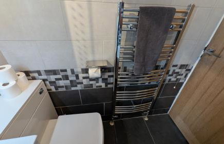 Modern 3-Bed Family Haven wFree Parking - Foto 37