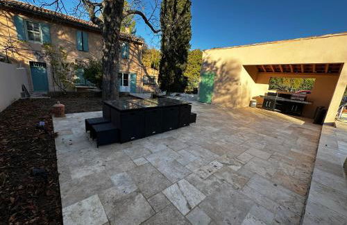 Bastide avec Piscine et Spa, vue Ste Victoire - Foto 3