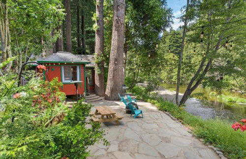Cozy Creek Cabin - On Austin Creek Hot Tub - Dog Friendly - BBQ Grill - Fast WiFi - Foto 3