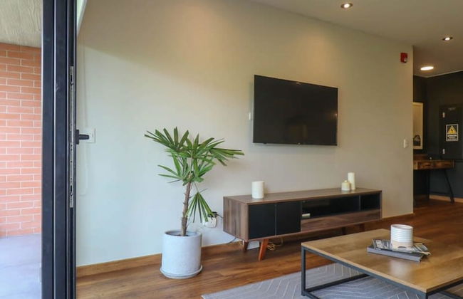 w Modern 1BR With Balcony in Miraflores - Photo 3