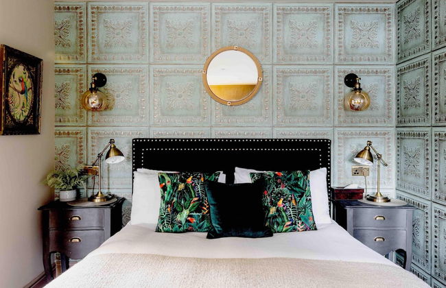 1 Bed Studio Sleeps 2 -patio -garden -dogs Ok - Foto 1