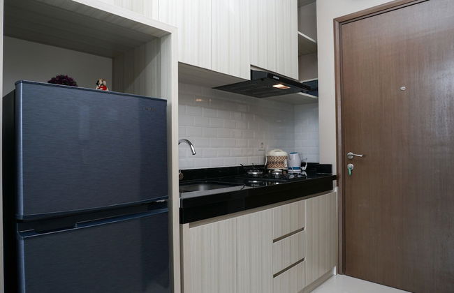 Comfy Studio Ciputra International Apartment - Photo 6