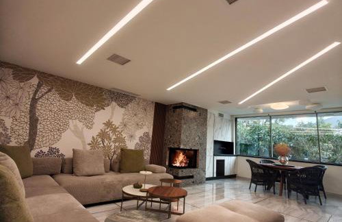 Sandy's Superior Suite - Photo 13