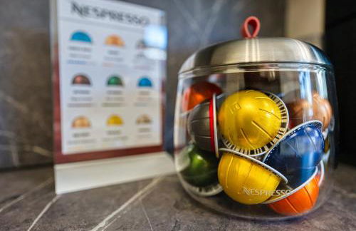 Elegant 5 Bed House - Sleeps 9, Central Solihull, NEC, JLR, HS2, Resorts World, Airport Business and Leisure Stays, - Foto 17