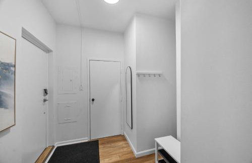 Central Lawrenceville 1B Bright and Stylish 2 Bedroom Apartment with Free Street Parking - Foto 18